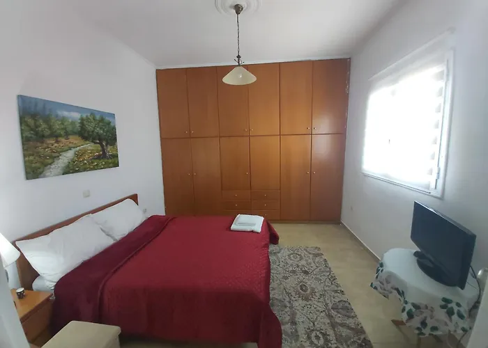The House In The Olive Grove 度假居 Amaliada