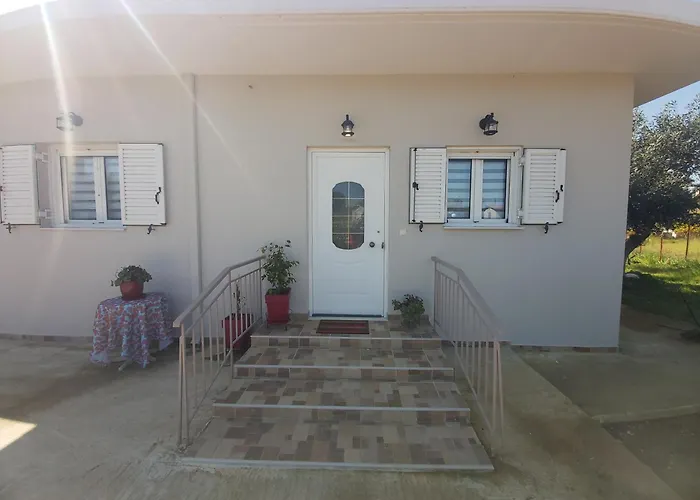 בית נופש The House In The Olive Grove Amaliada